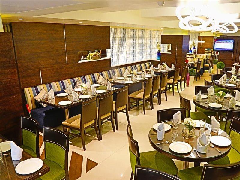 The Oriental Residency Hotel Mumbai Exterior foto