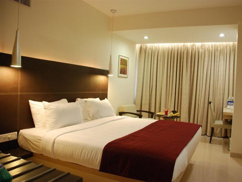 The Oriental Residency Hotel Mumbai Exterior foto