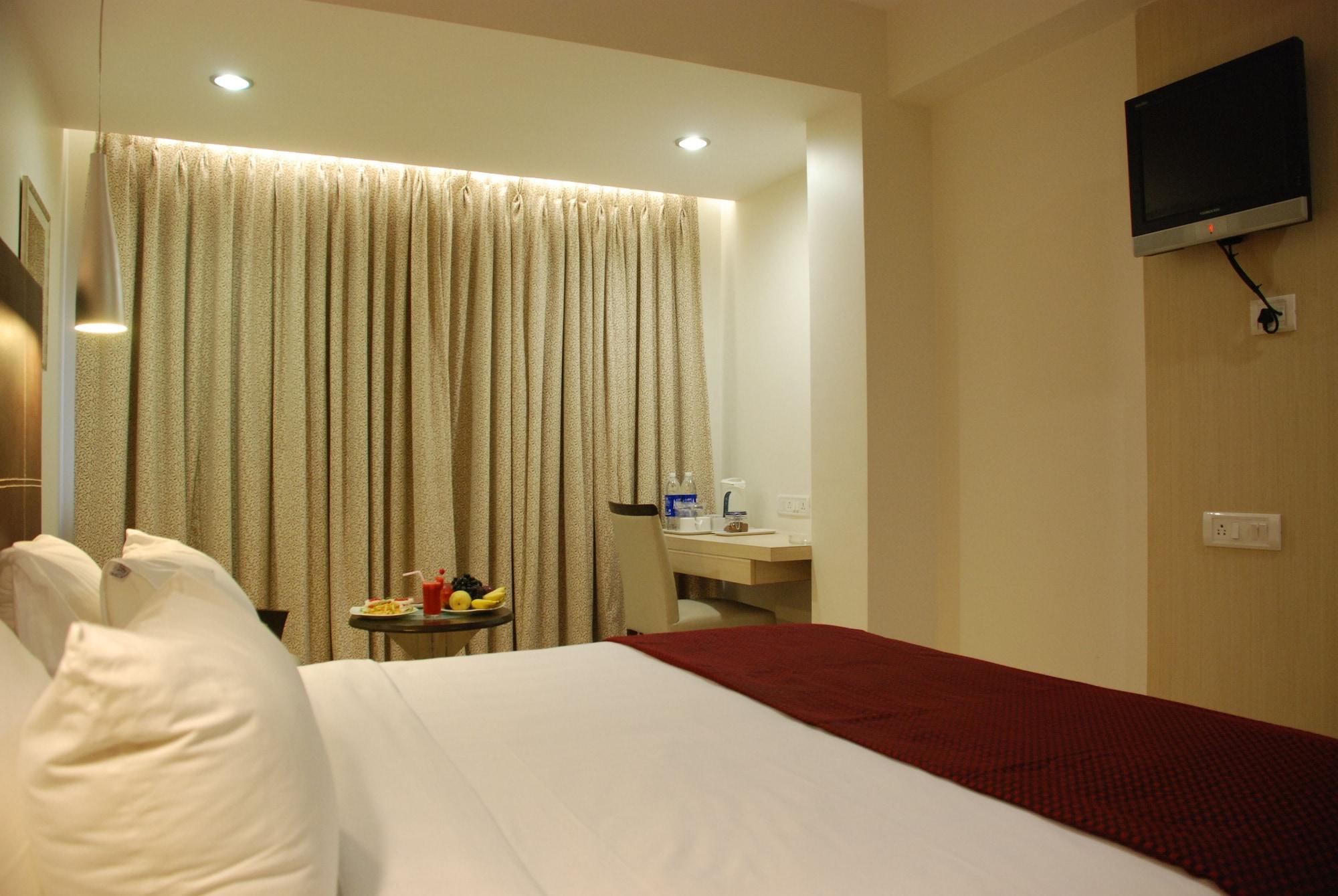 The Oriental Residency Hotel Mumbai Exterior foto