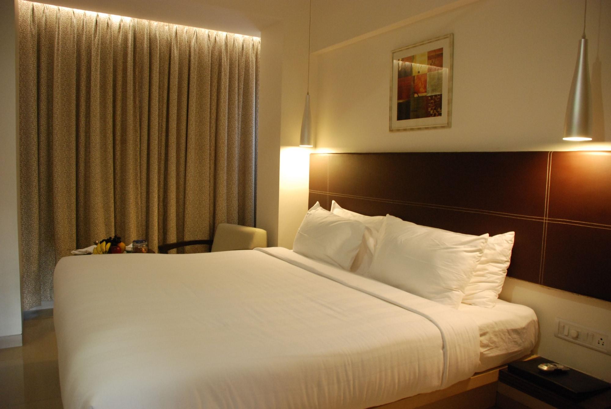 The Oriental Residency Hotel Mumbai Exterior foto