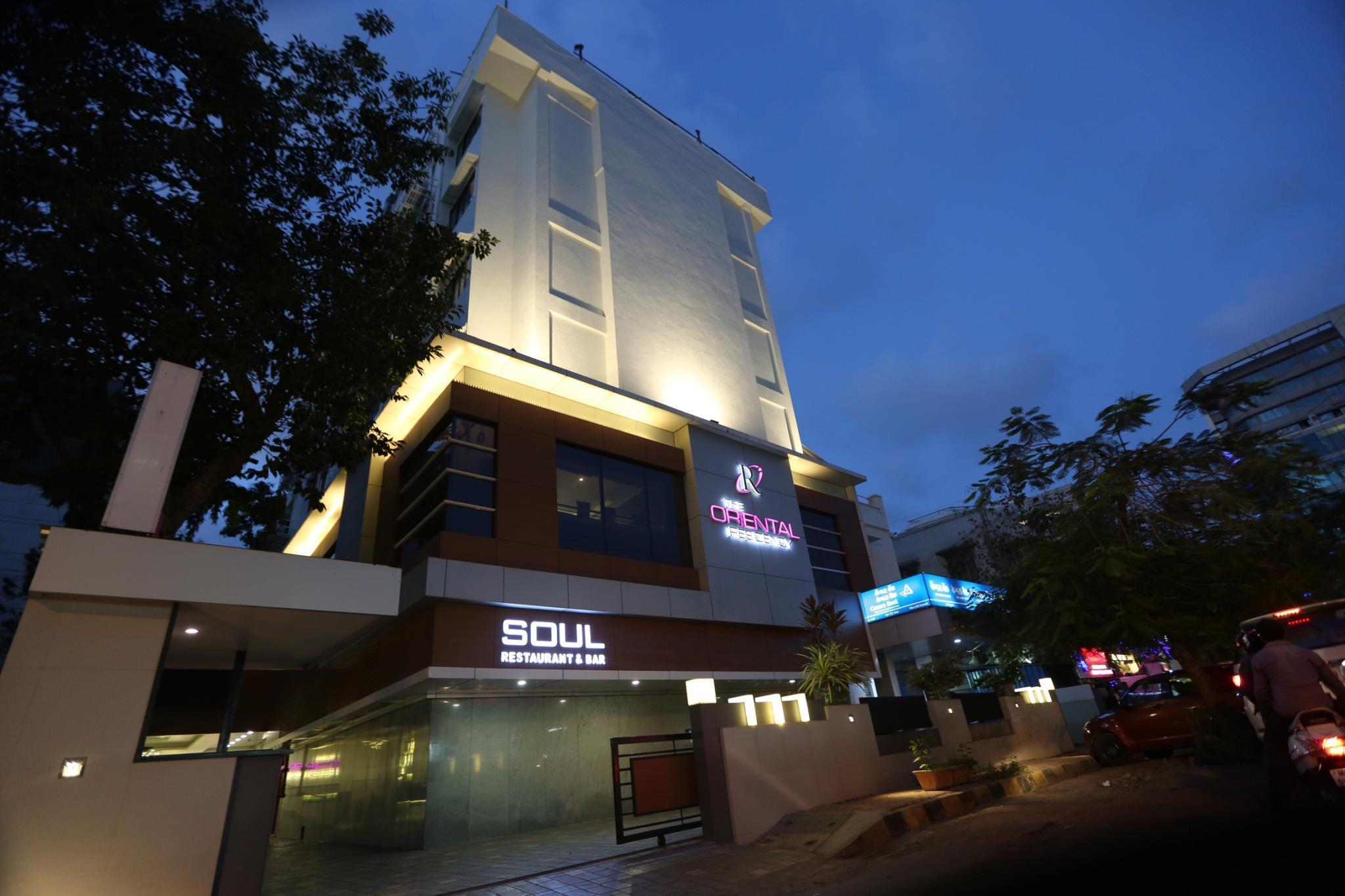 The Oriental Residency Hotel Mumbai Exterior foto