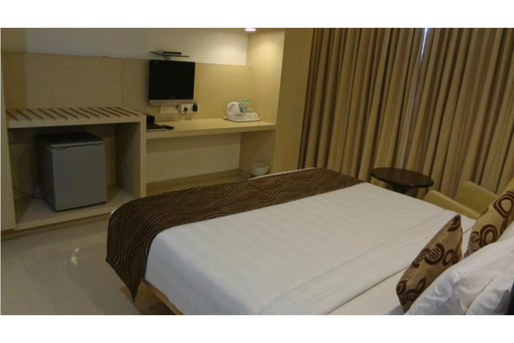 The Oriental Residency Hotel Mumbai Exterior foto